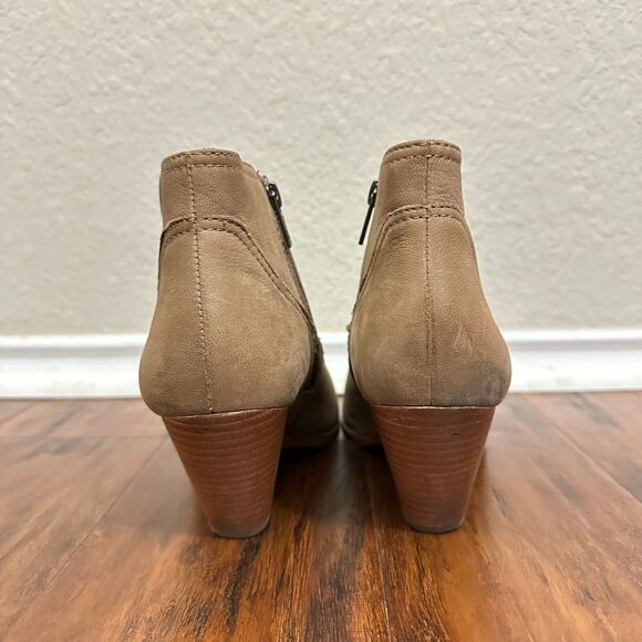 FRYE Reina Heeled Western Ankle Bootie in Ash Leather - Picture 8 of 13